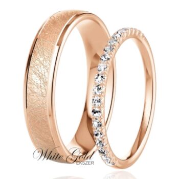 Jégkarc felületű rozé arany karikagyűrű pár sorköves női gyűrűvel