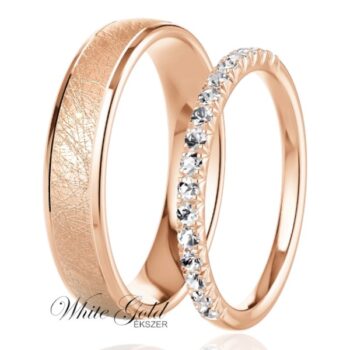 Jégkarc felületű rozé arany karikagyűrű pár sorköves női gyűrűvel
