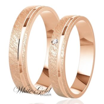Rozé arany karikagyűrű pár jégkarc felülettel