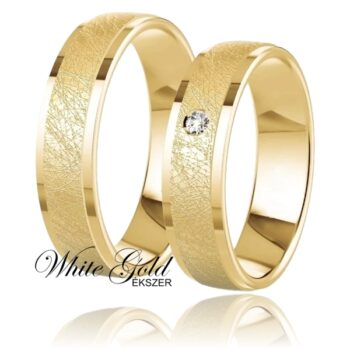 Különleges mintázatú sárga arany karikagyűrű pár
