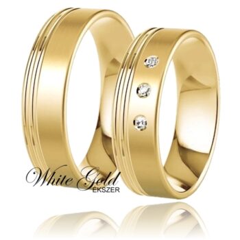 Klasszikus, mégis modern hatású sárga arany karikagyűrű pár, finom hármas vonalperemmel és matt-fényes felülettel