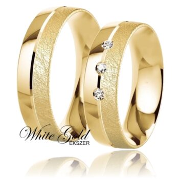 Különleges textúrájú sárga arany karikagyűrű pár, karcolt matt felülettel és fényes szegéllyel