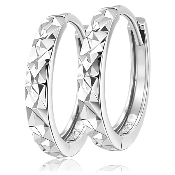 Fehér arany gyémántvésett kis karika fülbevaló