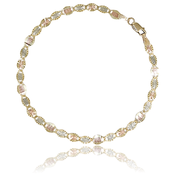 Háromszínű arany karkötő gyémántvésett szemekkel