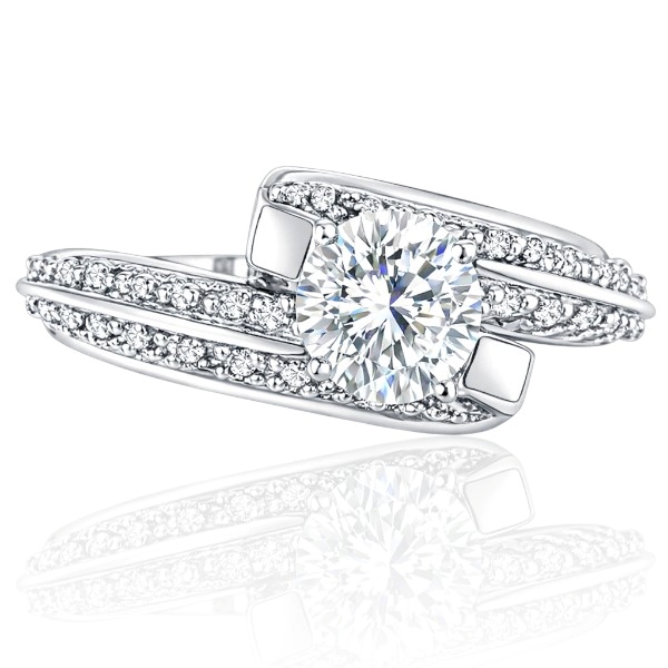 kulonleges-feher-arany-eljegyzesi-gyuru-1 Fehér arany ívelt vonalvezetésű eljegyzési gyűrű