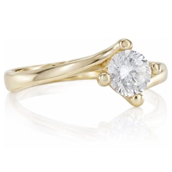 sarga-arany-eljegyzesi-gyuru-51 Sárga arany szoliter eljegyzési gyűrű ívelt sínnel