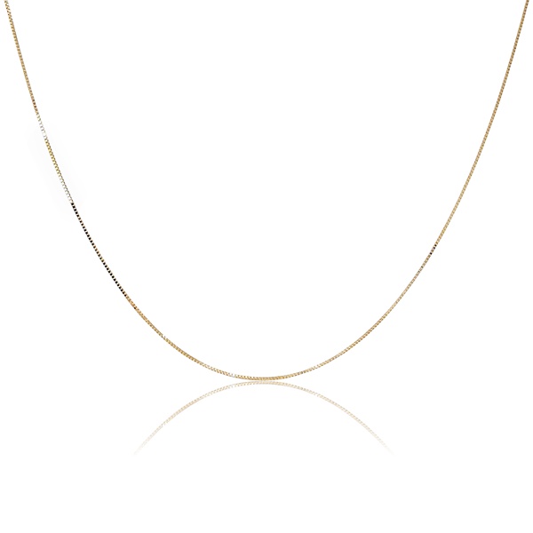 Sárga arany vékony velencei kockalánc nyaklánc elegáns, szabályos szemekkel. Kiváló választás medálhoz vagy önmagában viselve is.